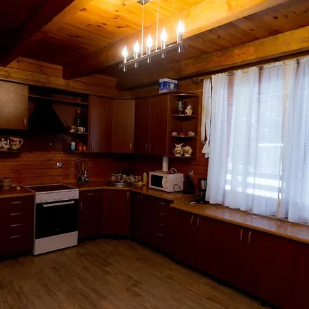 Bambetli Villa Tatariv